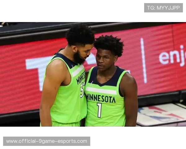 唐斯中投手感火热，再度命中关键一球